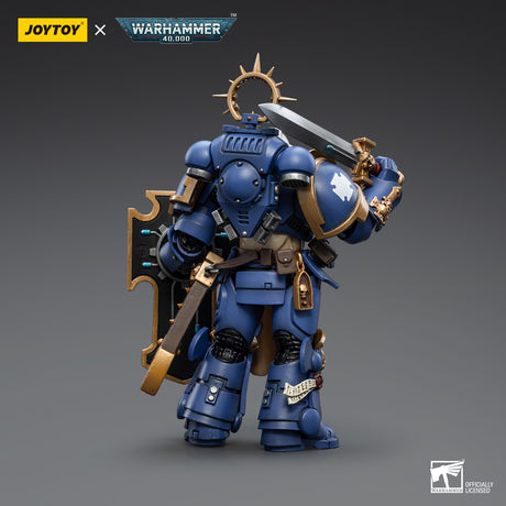 Warhammer Collectibles: 1/18 Scale Ultramarines Bladeguard Veteran 02