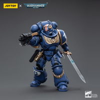 Warhammer Collectibles: 1/18 Scale Ultramarines Primaris Lieutenant Argaranthe